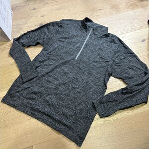 Lululemon NWOT Men's Gray Quarter-Zip Metal Vent Workout Performance Top